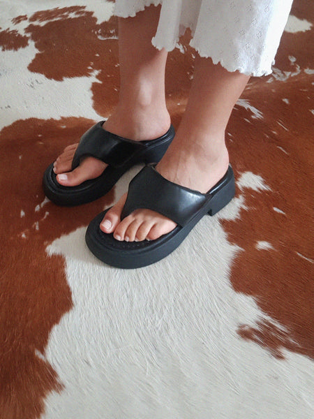 BLACK MULES