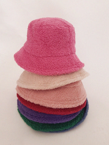 FLUFFY HAT // pink