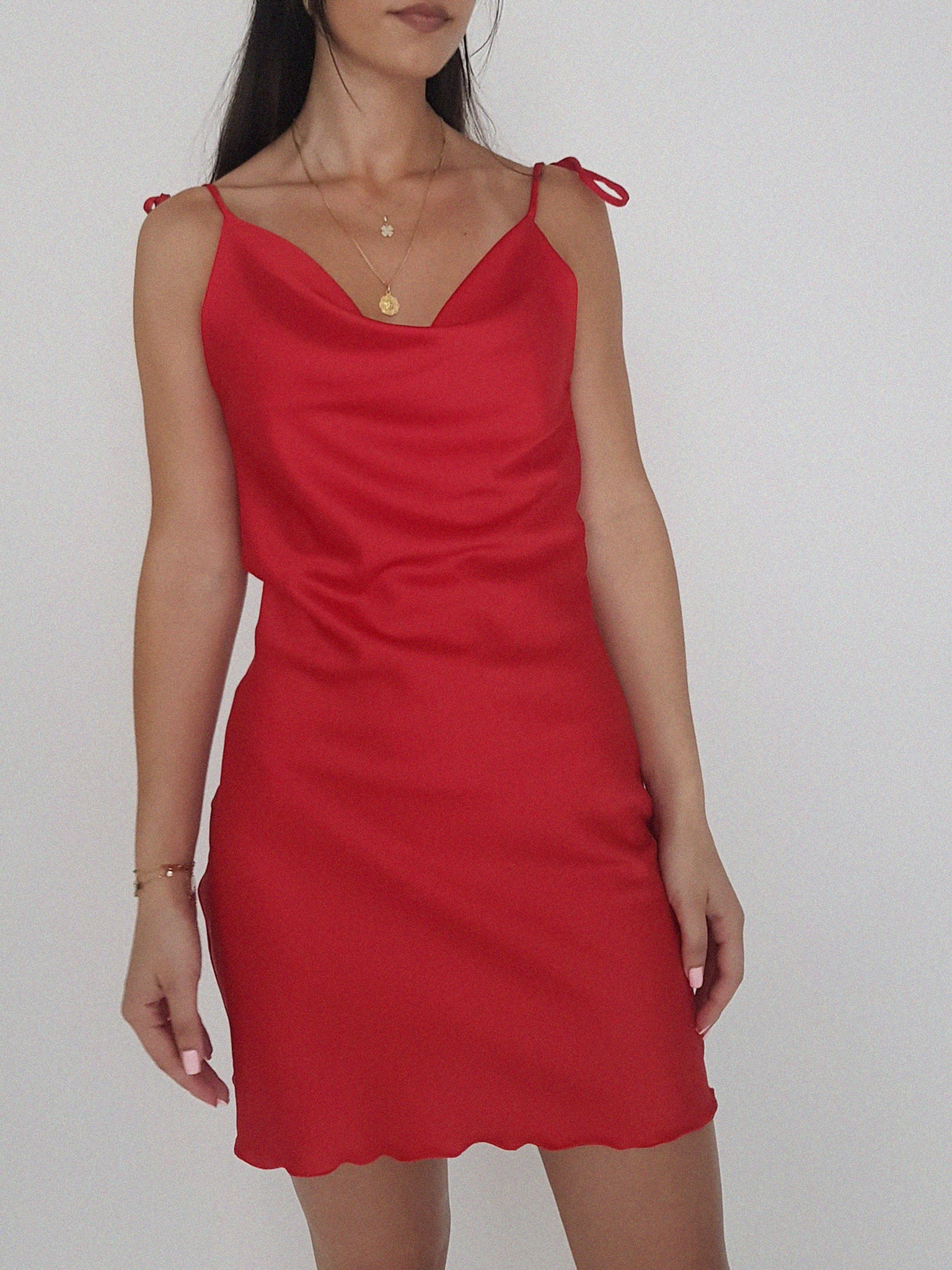 RED // VIVS DRESS