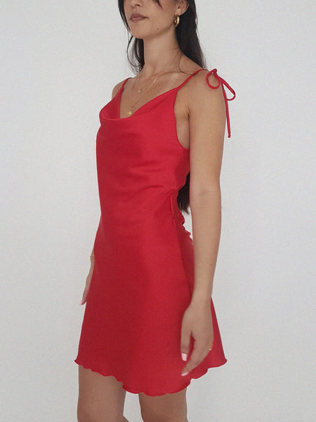 RED // VIVS DRESS