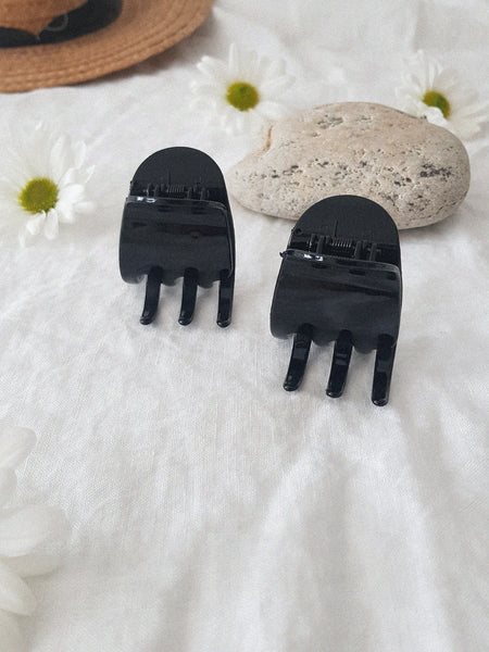 SIMPLE BLACK HAIR CLIP